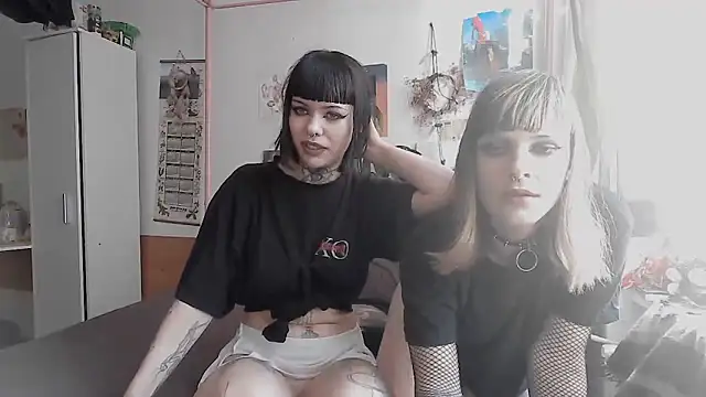kicianiunia online show from 04/25/26, 04:04