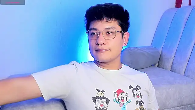 Theo Rowan online show from 03/04/26, 08:49