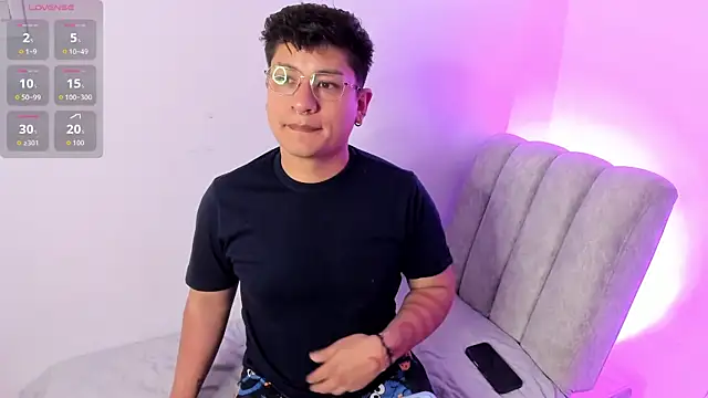 Theo Rowan online show from 01/12/26, 09:27