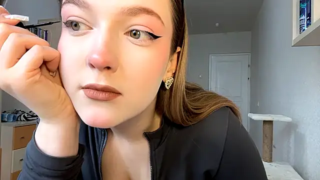 JammieMickiewicz online show from 04/12/26, 11:35