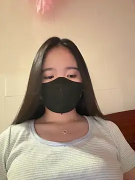 Gwen879 online show from 04/08/26, 01:23