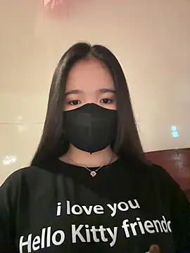 Gwen879 online show from 04/08/26, 01:07