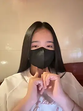 Gwen879 online show from 03/08/26, 06:49