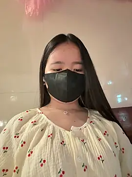 Gwen879 online show from 02/05/26, 01:34