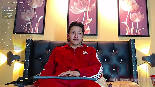 Snapshot of bruno_do_santos chatting on 02/14/26, 10:15 bruno do santos online show from 02/14/26, 10:15