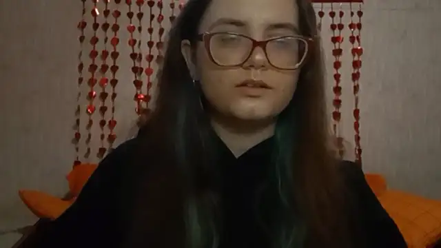 Snapshot of Miyabeee chatting on 02/17/26, 05:21 Miyabeee online show from 02/17/26, 05:21