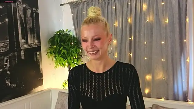 LanaReals online show from 01/14/26, 07:34