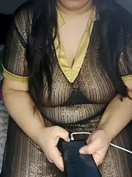 Curvymoza online show from 02/15/26, 02:56