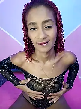 isaabellaa   online show from 02/08/26, 01:42