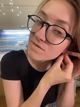 Persephone Kore online show from 06/21/26, 06:03
