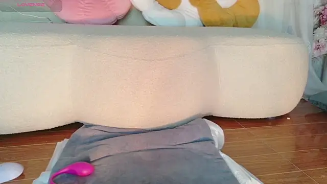 Bee bee1 online show from 03/21/26, 02:02