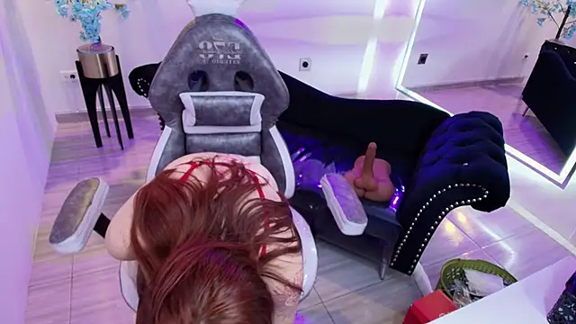 Lilith tayylor online show from 04/19/26, 03:29