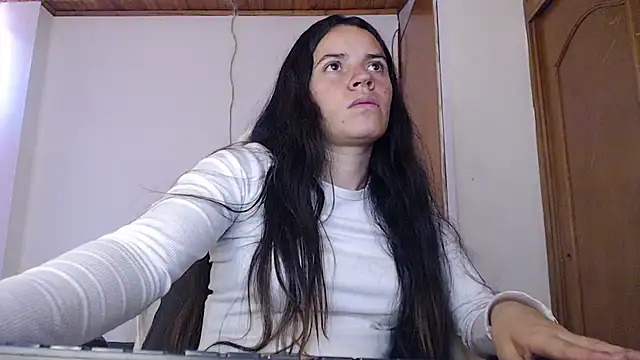 Shanel Lozano online show from 04/21/26, 04:35