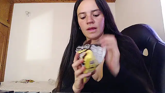 Shanel Lozano online show from 05/23/26, 08:30