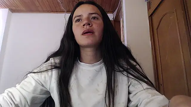 Shanel Lozano online show from 05/05/26, 06:22