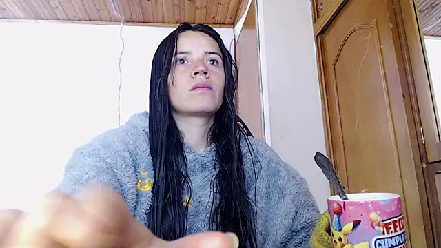 Shanel Lozano online show from 05/10/26, 01:14
