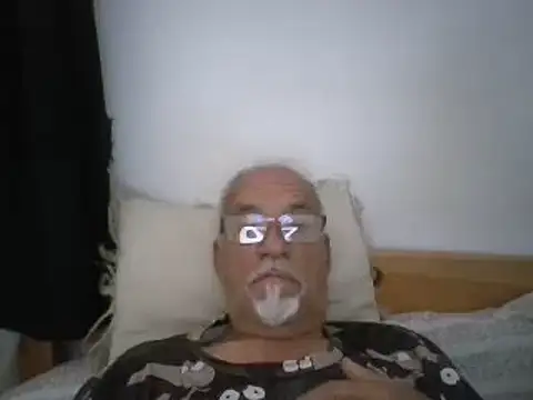 Snapshot of Patyman chatting on 06/17/26, 02:27 Patyman online show from 06/17/26, 02:27
