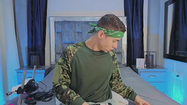 LeoMonnroe online show from 02/24/26, 07:37