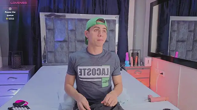 LeoMonnroe online show from 04/10/26, 07:21