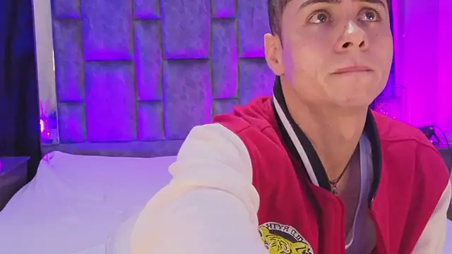 LeoMonnroe online show from 02/02/26, 07:24