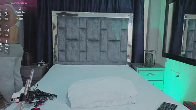 LeoMonnroe online show from 04/15/26, 07:18