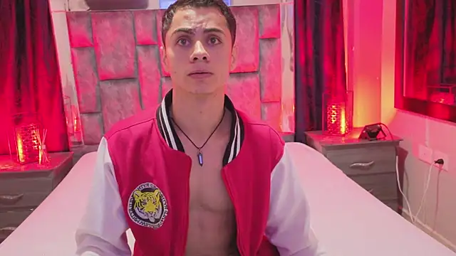 LeoMonnroe online show from 02/08/26, 03:54