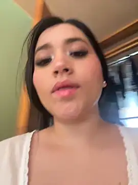 Veronica Wins  online show from 04/01/26, 05:54