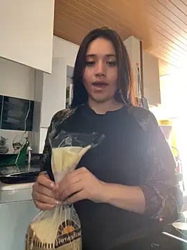 Veronica Wins  online show from 05/03/26, 03:04