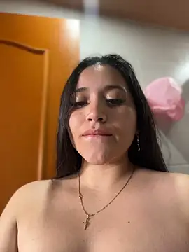 Veronica Wins  online show from 05/13/26, 06:37