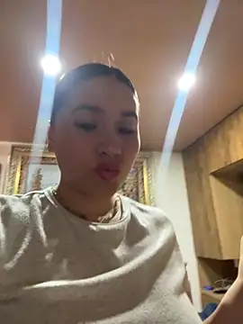 Veronica Wins  online show from 02/05/26, 06:37