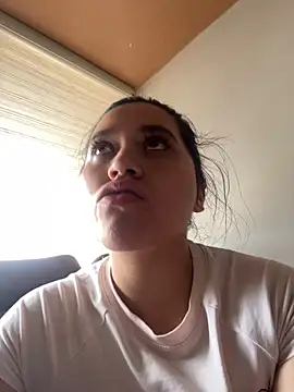 Veronica Wins  online show from 02/23/26, 08:20