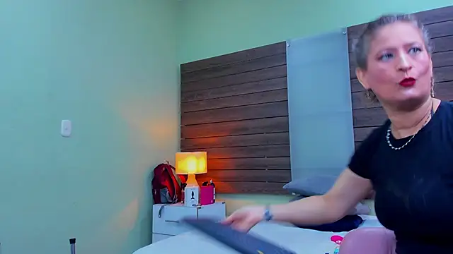 Hadde multisquirt online show from 04/08/26, 12:06