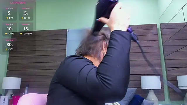 Hadde multisquirt online show from 03/31/26, 11:56