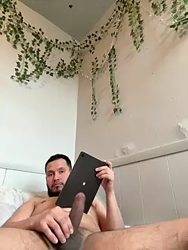 Snapshot of Ser02hot_latino chatting on 03/03/26, 06:26 Ser02hot latino online show from 03/03/26, 06:26