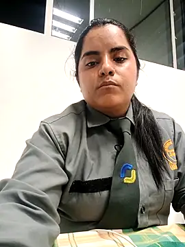 Isabel 3 online show from 04/07/26, 12:23