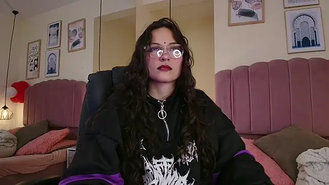 Hanabie  online show from 03/01/26, 03:17