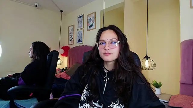 Hanabie  online show from 02/27/26, 03:40