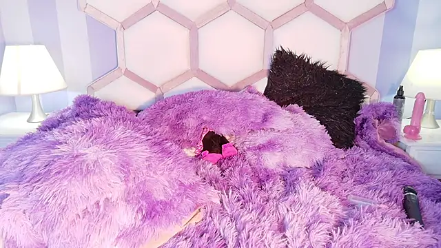 yvi taylor online show from 02/07/26, 12:51