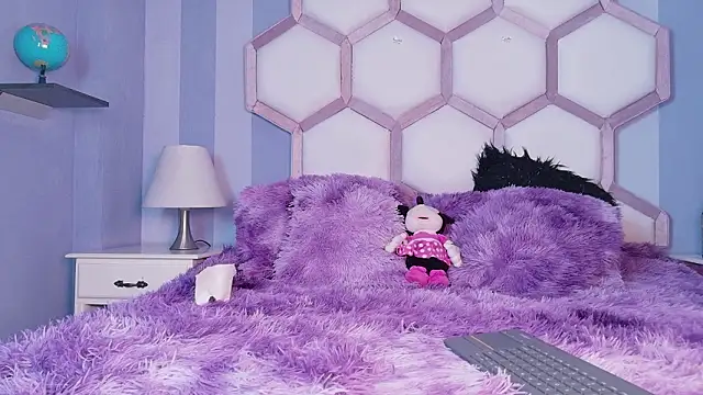 yvi taylor online show from 02/04/26, 12:55