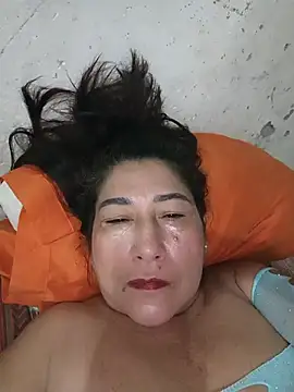 PatriciaGrajales online show from 04/30/26, 02:02