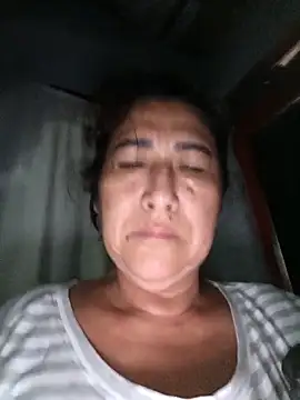 PatriciaGrajales online show from 05/05/26, 02:03