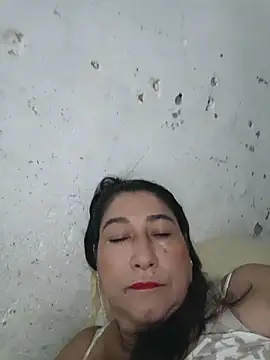 PatriciaGrajales online show from 05/05/26, 03:15