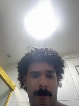 Snapshot of Gustavo17model chatting on 02/06/26, 12:23 Gustavo17model online show from 02/06/26, 12:23