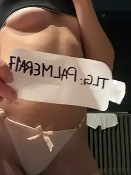 Snapshot of funylobee chatting on 02/03/26, 03:37 funylobee online show from 02/03/26, 03:37