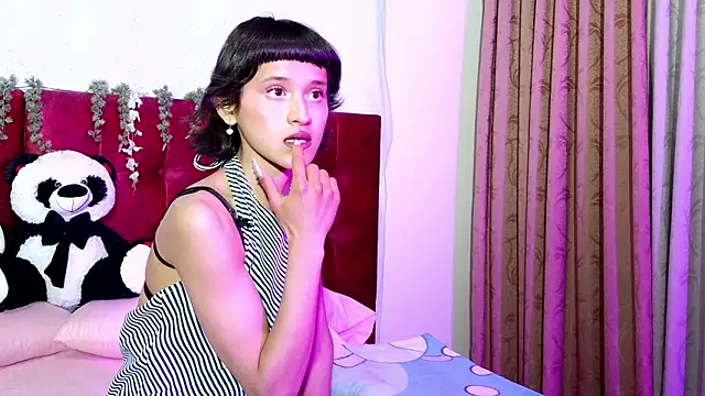 Snapshot of Veronica_Lamberth chatting on 02/12/26, 04:56 Veronica Lamberth online show from 02/12/26, 04:56