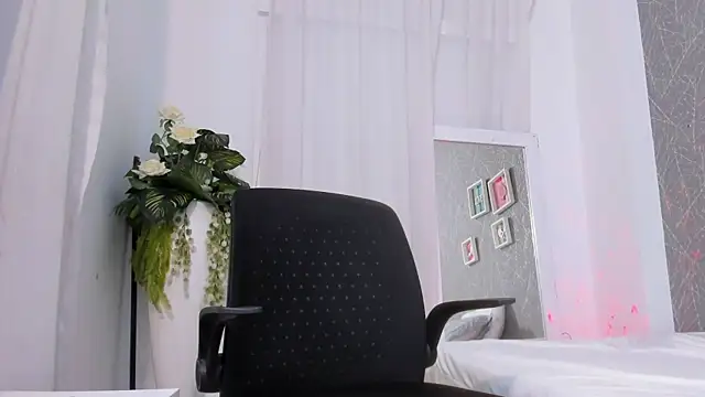 ViictoriiaSaenz online show from 02/06/26, 05:14