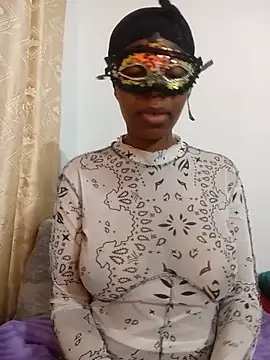 Snapshot of CreamyCupCake_96 chatting on 06/26/26, 05:24 CreamyCupCake 96 online show from 06/26/26, 05:24