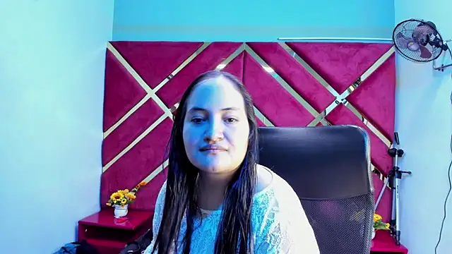 Snapshot of MiaRouss69 chatting on 02/14/26, 03:51 MiaRouss69 online show from 02/14/26, 03:51