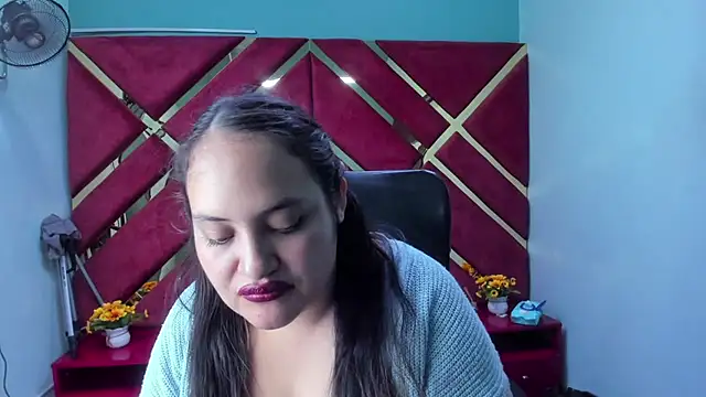 Snapshot of MiaRouss69 chatting on 02/18/26, 04:32 MiaRouss69 online show from 02/18/26, 04:32