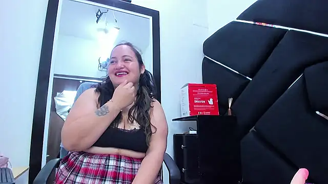 MiaRouss69 online show from 05/17/26, 10:32
